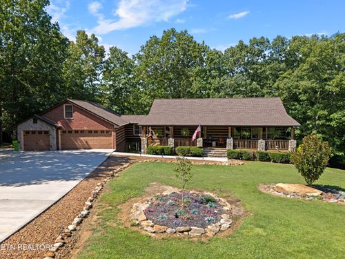 108 Grace Ln, Crossville, TN, 38555-6952 | Card Image