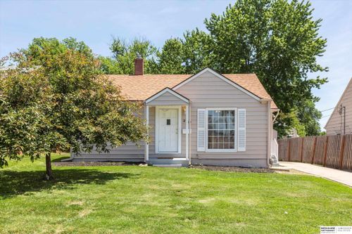 2147 S 62nd St, Omaha, NE, 68106-2140 | Card Image