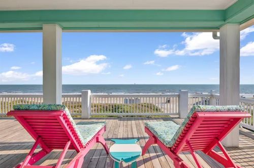 852 Lazy Ln, Crystal Beach, TX, 77650 | Card Image