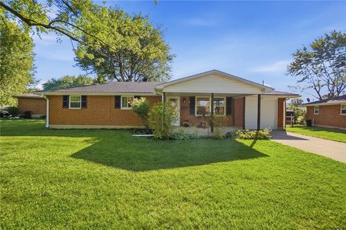 300 Capri Place, New Lebanon, OH, 45345 | Card Image