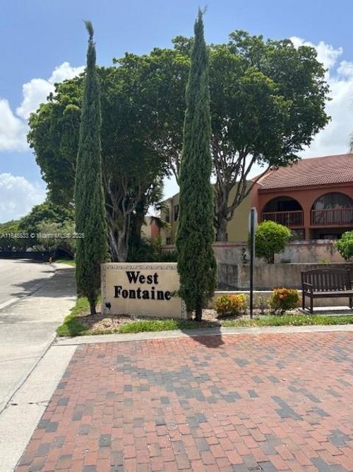 7-10255 Nw 9th Street Cir, Miami, FL, 33172-6642 | Card Image