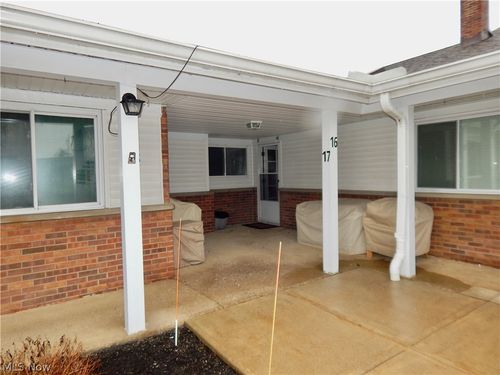 17-25320 Country Club Blvd, North Olmsted, OH, 44070-4326 | Card Image