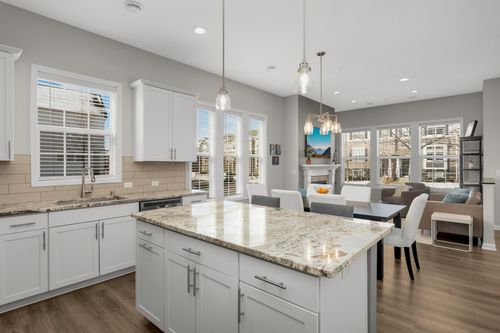 8130 Central Park Way N, Maple Grove, MN, 55369-4586 | Card Image