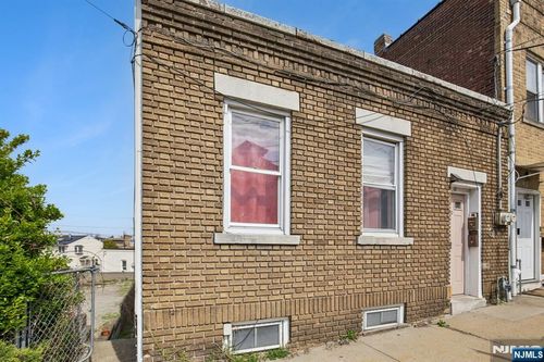 43 Harrison Ave, Garfield, NJ, 07026-1801 | Card Image