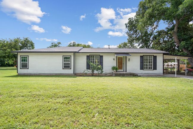 203 N Anderson St, House other with 4 bedrooms, 1 bathrooms and null parking in Rising Star TX | Image 5