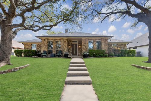 10216 Shadow Way, Dallas, TX, 75243-5047 | Card Image