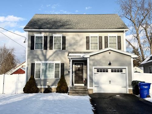 173 Russell St, Springfield, MA, 01104-1426 | Card Image