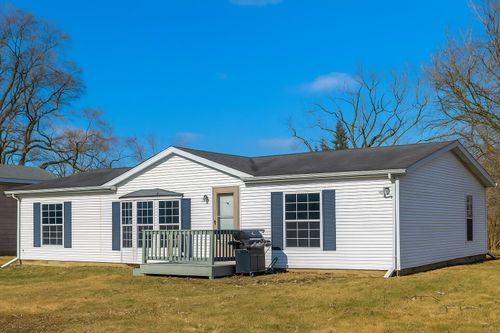 605 E Washington St, Morocco, IN, 47963-7901 | Card Image