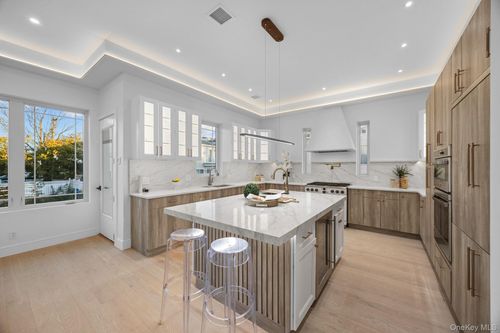 188 Coronado St, Atlantic Beach, NY, 11509-1130 | Card Image