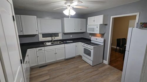 4245 N Lister Ave, Kansas City, MO, 64117-1915 | Card Image