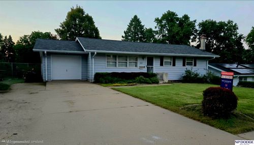 7528 Highland St, Ralston, NE, 68127-3909 | Card Image