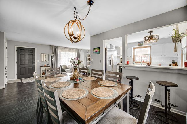 324 Weber Ct, House other with 3 bedrooms, 2 bathrooms and 2 parking in Cary IL | Image 6