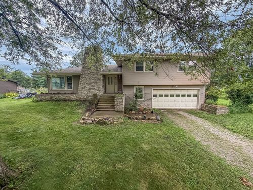 2206 Fogel Rd, Mahomet, IL, 61853-9441 | Card Image