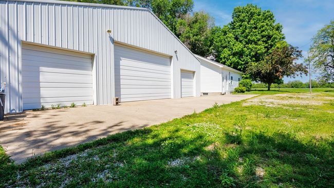 24410 N 1750 East Rd, House other with 2 bedrooms, 1 bathrooms and 4 parking in Hudson IL | Image 23