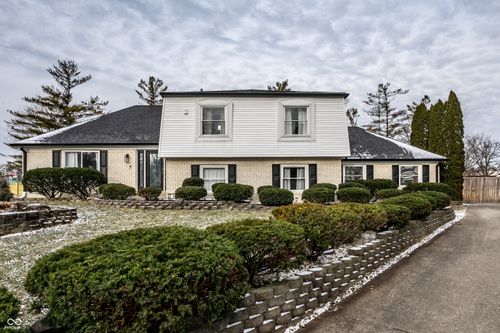 7014 Montroff Cir, Indianapolis, IN, 46256-2349 | Card Image