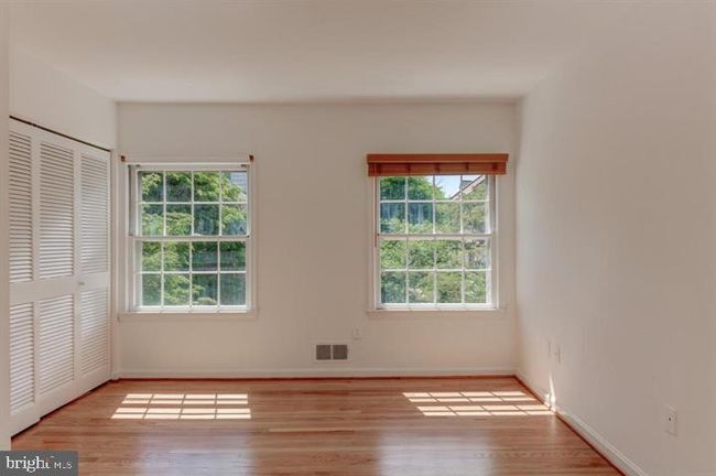 6667 Mclean Dr, Townhouse with 3 bedrooms, 4 bathrooms and null parking in Mclean VA | Image 18