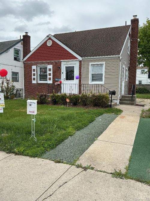 296 Chester St, Uniondale, NY, 11553-2002 | Card Image