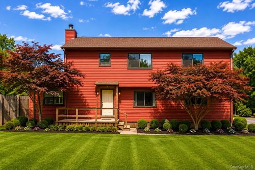 4 Mack Pl, Monroe, NY, 10950-3531 | Card Image