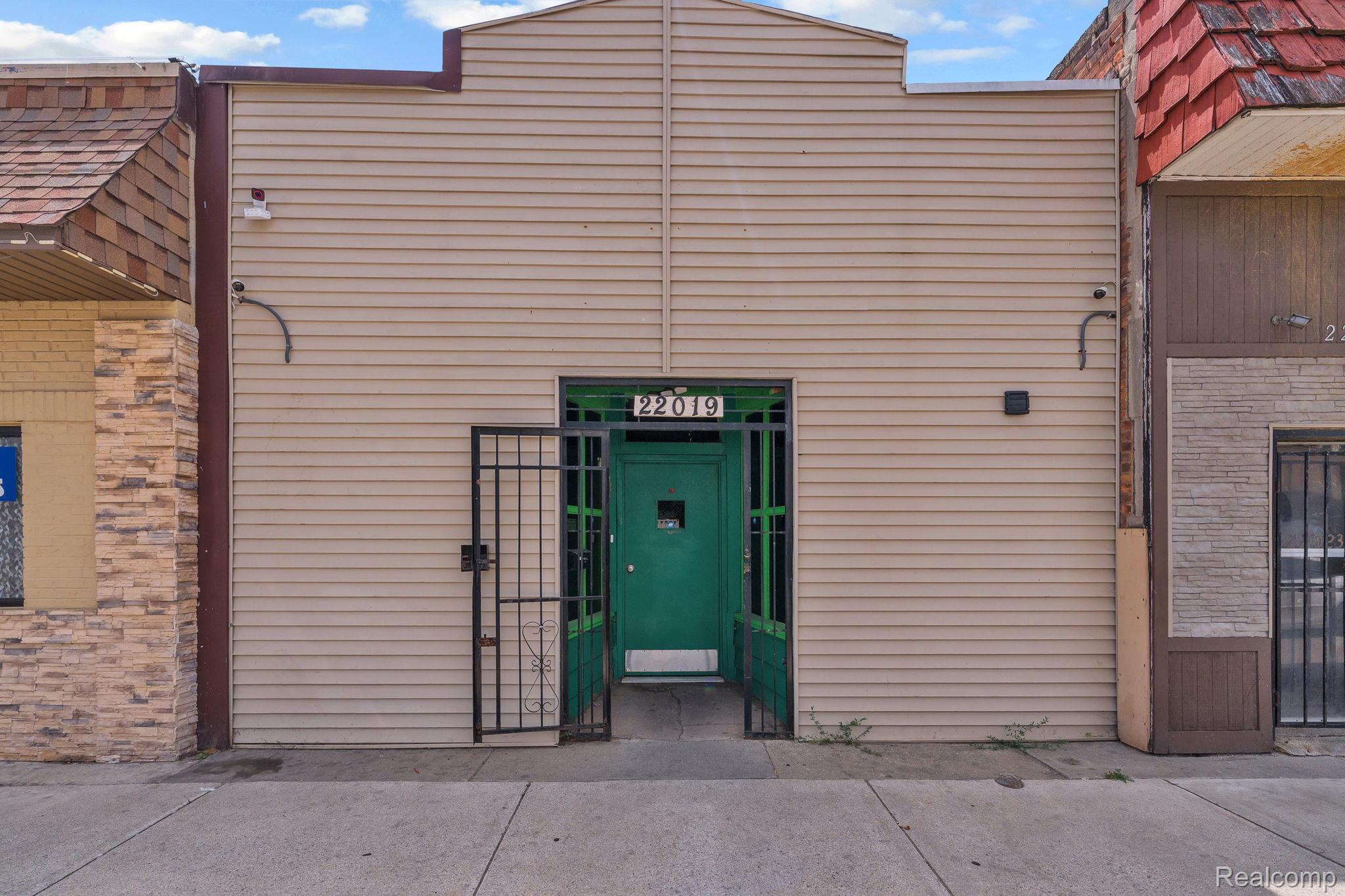 Commercial Sale in Detroit 2