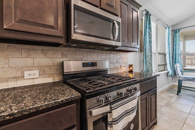 7104 Mcpherson Ln, House other with 4 bedrooms, 2 bathrooms and 1 parking in Midland TX | Image 9