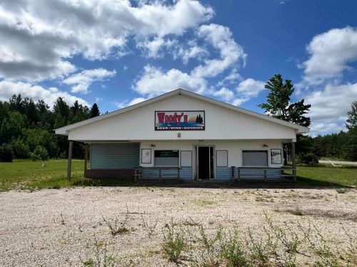 6020 E 34 Rd, Cadillac, MI, 49601-9061 | Card Image