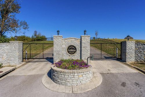 5169 Stallion Dr, Richmond, KY, 40475-8006 | Card Image