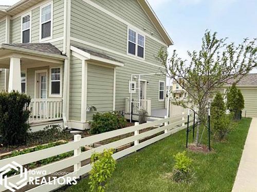 2114 Sapphire Ln, Fairfield, IA, 52556-8732 | Card Image