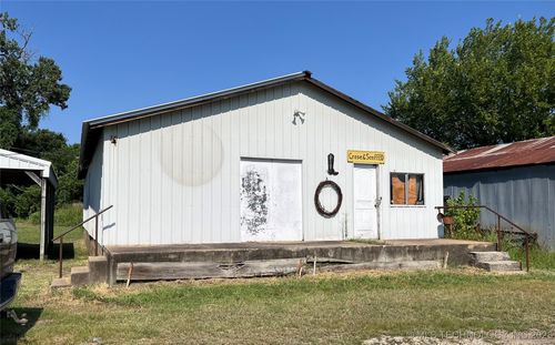 8588 N Cincinnati Ave, Sperry, OK, 74073-3985 | Card Image