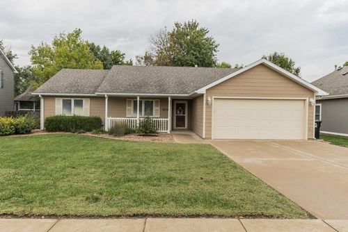 1034 Republic Cir, Salina, KS, 67401-5383 | Card Image