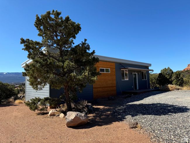 View of front of other rental | Image 15