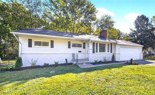 2699 Hamman Dr, Youngstown, OH, 44511-1825 | Card Image
