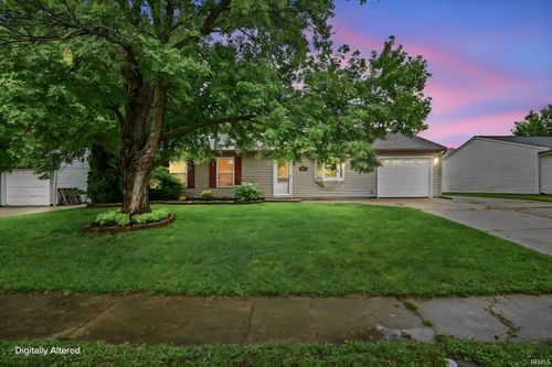 812 S Brackney St, Brookston, IN, 47923-8420 | Card Image