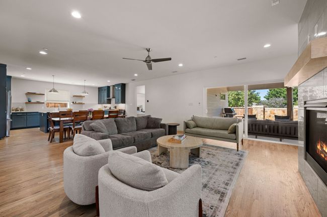 1002 Meadow Bend Loop N, House other with 4 bedrooms, 5 bathrooms and null parking in Grapevine TX | Image 10