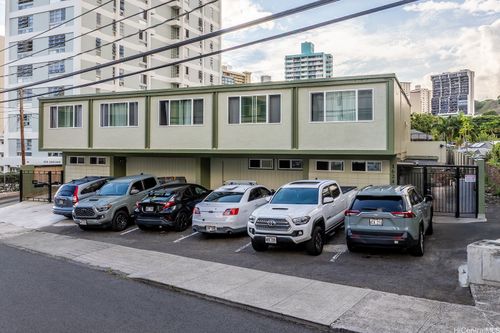 1624 Liholiho St, Honolulu, HI, 96822-2984 | Card Image