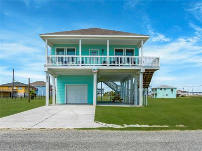 3911 5th Street, House other with 3 bedrooms, 2 bathrooms and null parking in Galveston TX | Image 1