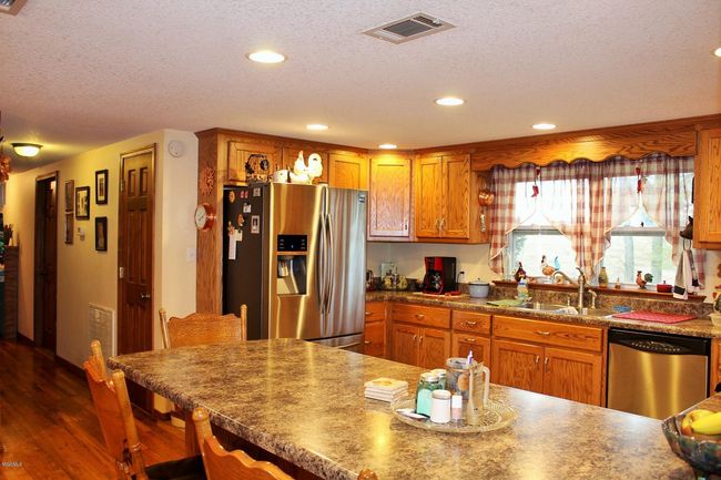 Kitchen | Image 7
