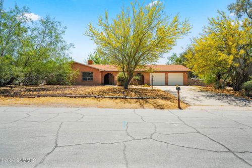 3012 Karen Dr, Las Cruces, NM, 88001-7516 | Card Image
