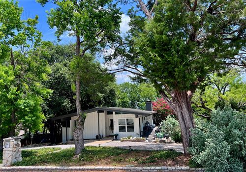 4901 Fairway Ct, Granbury, TX, 76049-5188 | Card Image