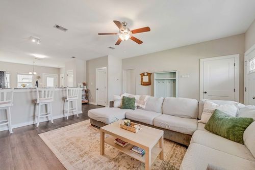 103 Texas St, Pottsboro, TX, 75076-7831 | Card Image