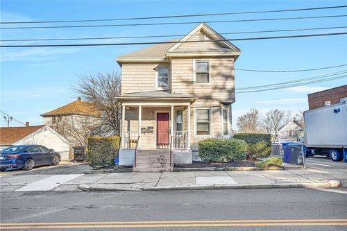 151 Pidge Ave, Pawtucket, RI, 02860-6048 | Card Image