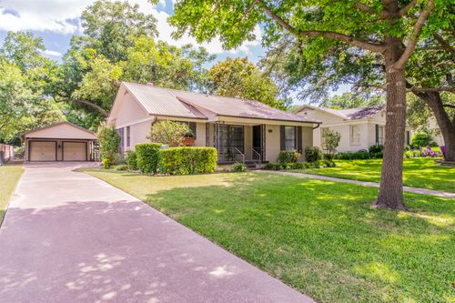 3429 Hilltop Rd, Fort Worth, TX, 76109-2811 | Card Image