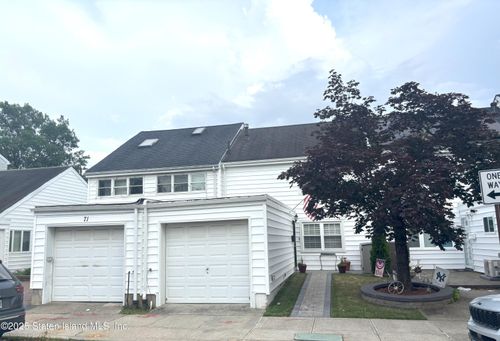 73 Hampton Grn, Staten Island, NY, 10312-1717 | Card Image