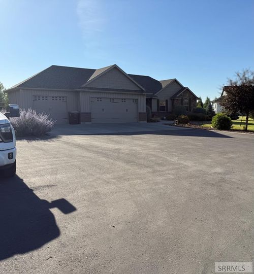 206 N N 240 W, Blackfoot, ID, 83221-5704 | Card Image
