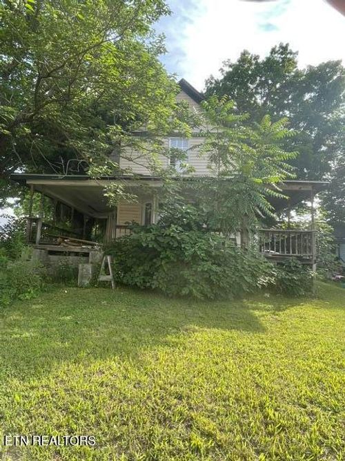 414 Emory Dr, Harriman, TN, 37748-2700 | Card Image