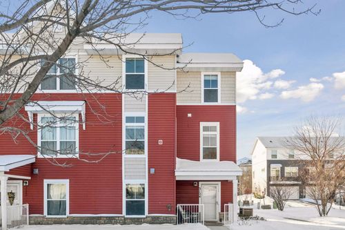 3124 Thoreau Rd, Chaska, MN, 55318-4583 | Card Image