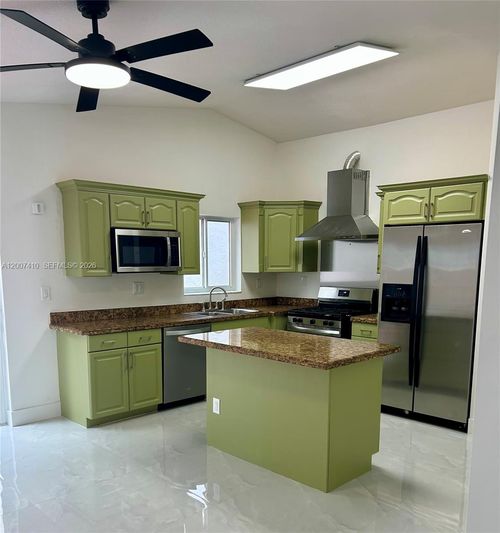 10058 Sw 156th Ct, Miami, FL, 33196-3701 | Card Image