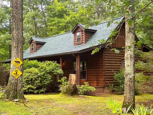 84 Retreat Rd, Hillsville, VA, 24343-5455 | Card Image