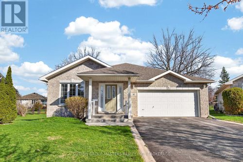106 Sheridan Street, Kingston (City Northwest), ON, K7P3H7 | Card Image