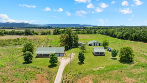 235 Breezy Knoll Ln, Morrison, TN, 37357-6098 | Card Image
