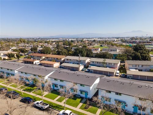 2709 S Baker St, Santa Ana, CA, 92707-3668 | Card Image